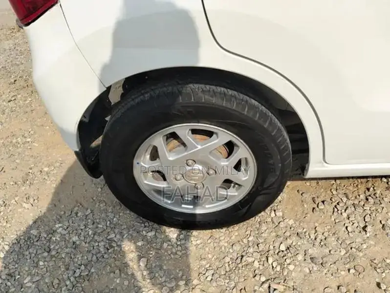 I am selling Suzuki wagnor r 2021