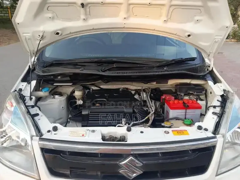 I am selling Suzuki wagnor r 2021