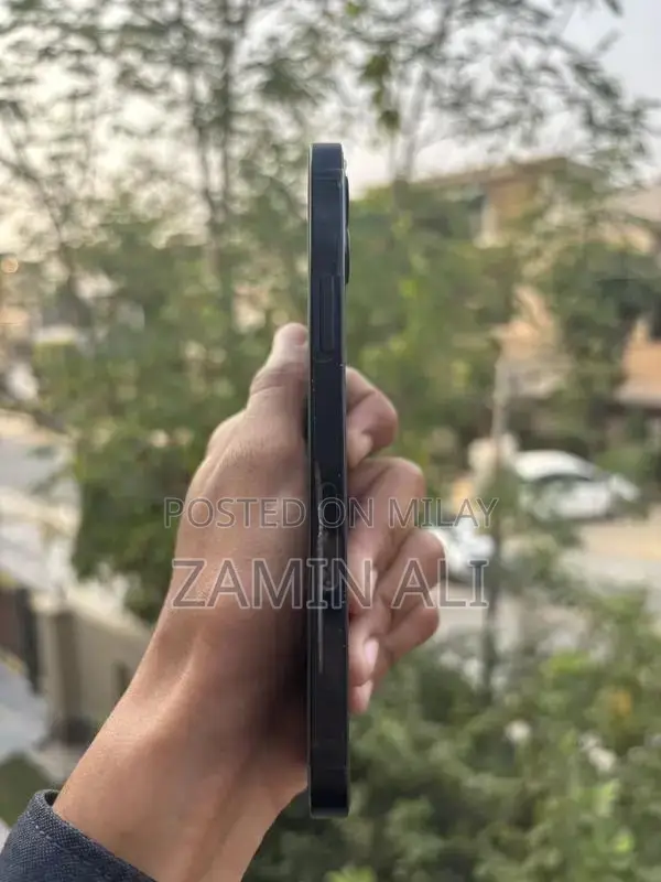 iPhone 12 64GB Smartphone with Face ID and True Tone