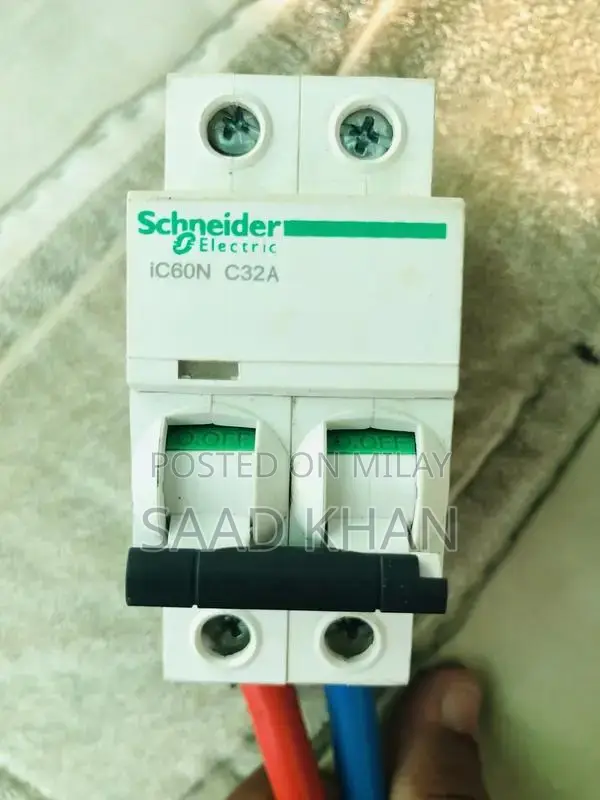 Schneider 32A Circuit Breaker with 10ft 25mm Pure Copper DC Wire