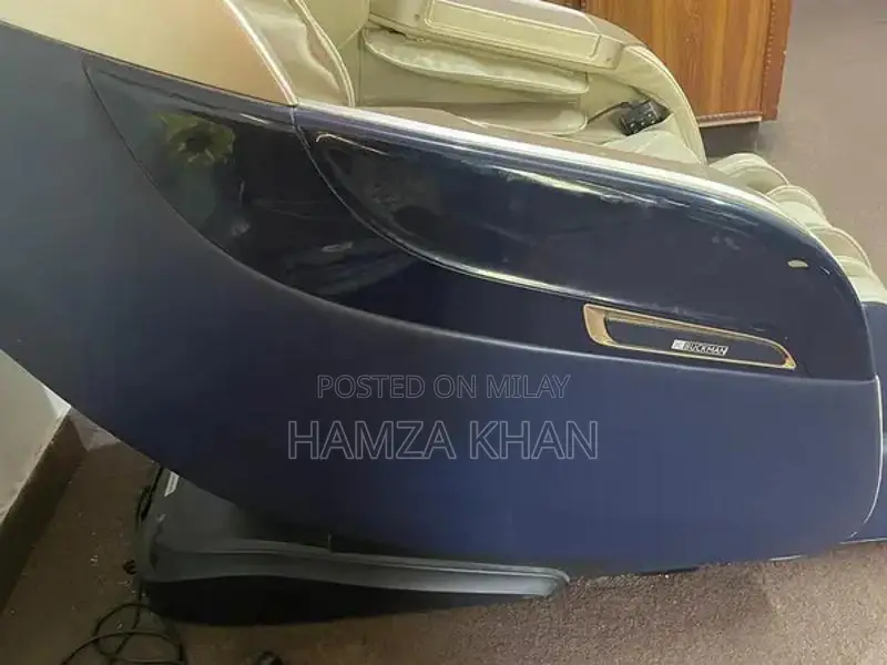 JC Buckman 330 L-Shaped Track 4D Massage Chair