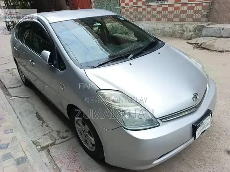 Toyota Prius Hybrid Sedan 2007-2013 Model