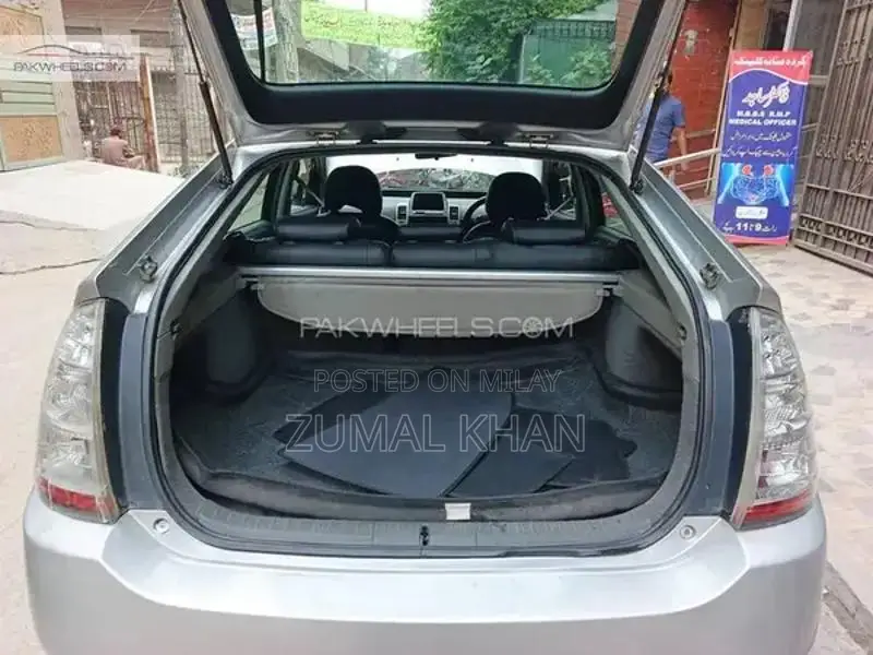 Toyota Prius Hybrid Sedan 2007-2013 Model