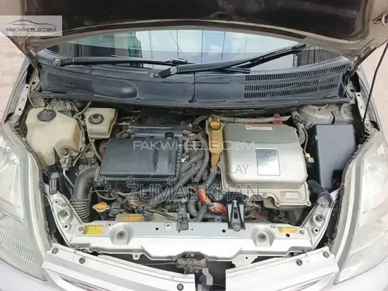 Toyota Prius Hybrid Sedan 2007-2013 Model