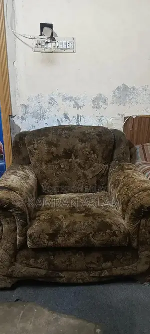 Japanese Style Velvet Furniture Piece with Elegant Finish