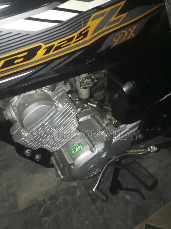 Yamaha YBZ 125 DX Motorcycle - 2021 Model Black