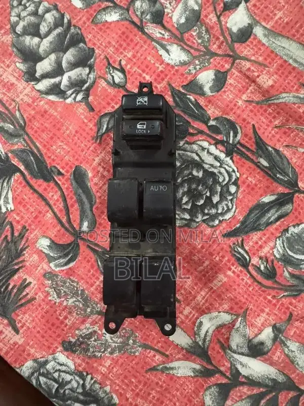 Master Lock Windows Panel for Corolla 2013 GLI Original Replacement