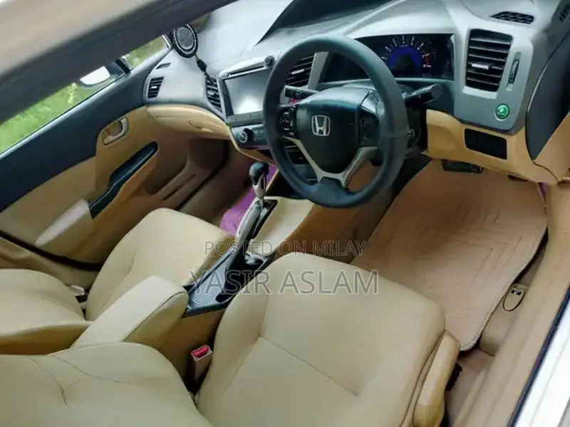 2014 Honda Civic VTI Promatic Sedan with Navigation