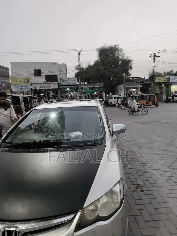 Honda Civic 2009 Reborn Sedan - Well Maintained Used Vehicle