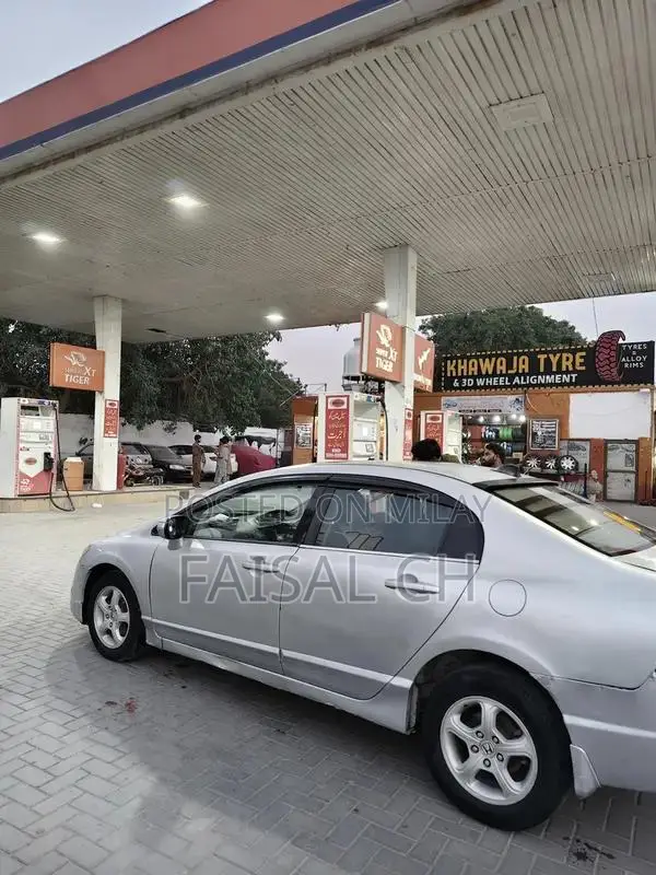 Honda Civic 2009 Reborn Sedan - Well Maintained Used Vehicle