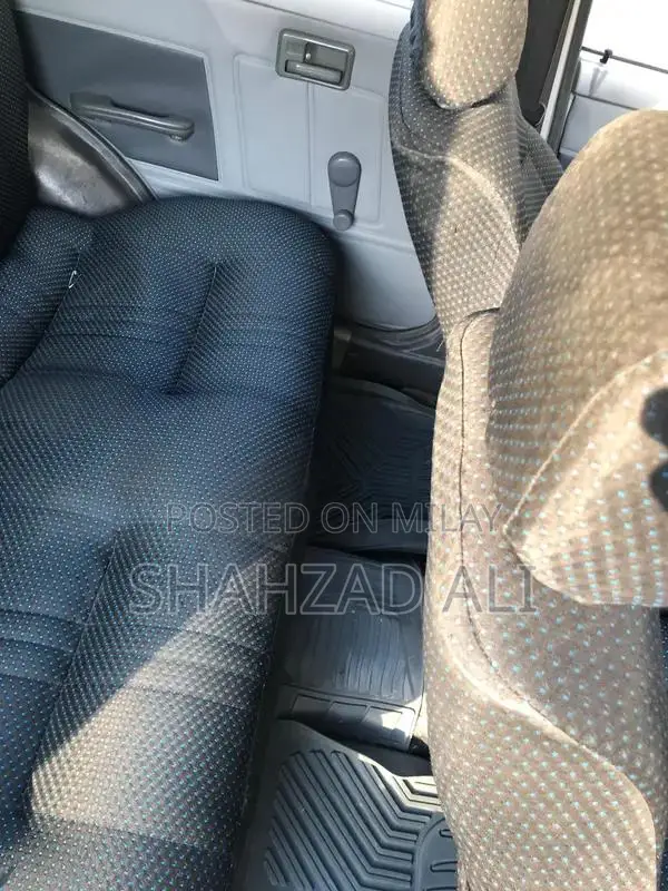 Genioun Untouch Home Used Car with Clear Documentation