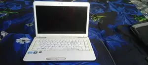 Photo - Toshiba L740 Laptop - Core i5, 256GB SSD, Windows 10