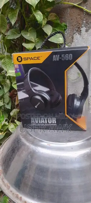 Space Aviator AV-560 Wired On-Ear Headphones with Mic