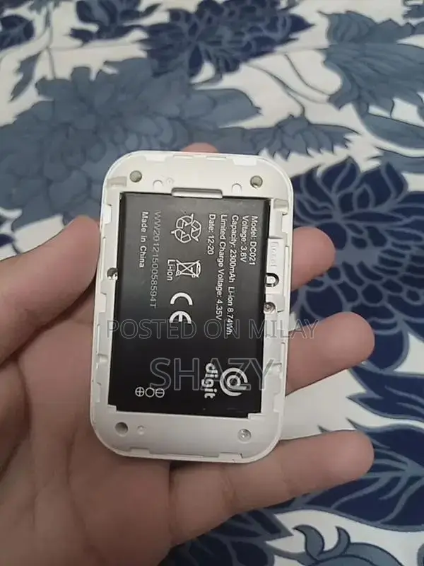 Zong 4G Bolt+ Unlocked Portable WiFi Hotspot Device