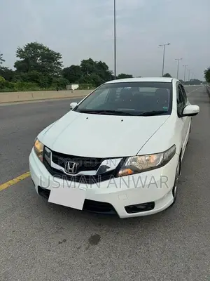 2018 Automatic Vehicle with Pristine Paint and Excellent Condition