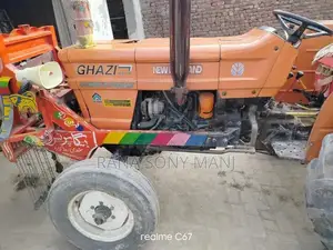 Photo - New Holland NH Ghazi 65 HP Agricultural Tractor 2016 Model