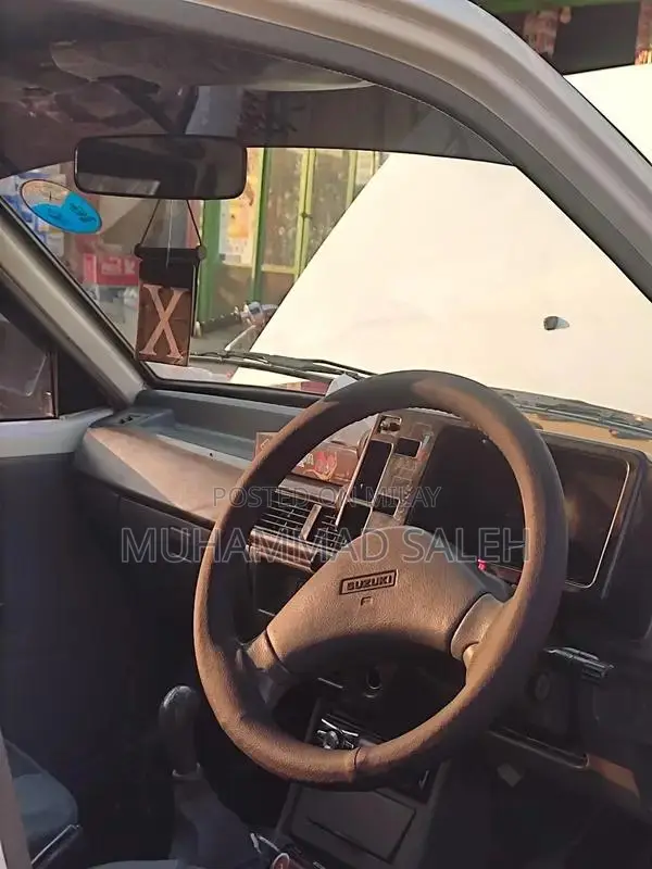 Suzuki Mehran VXR 2005 CNG Sedan - Showroom Condition