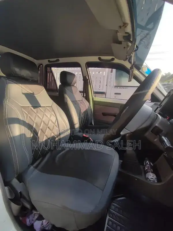 Suzuki Mehran VXR 2005 CNG Sedan - Showroom Condition