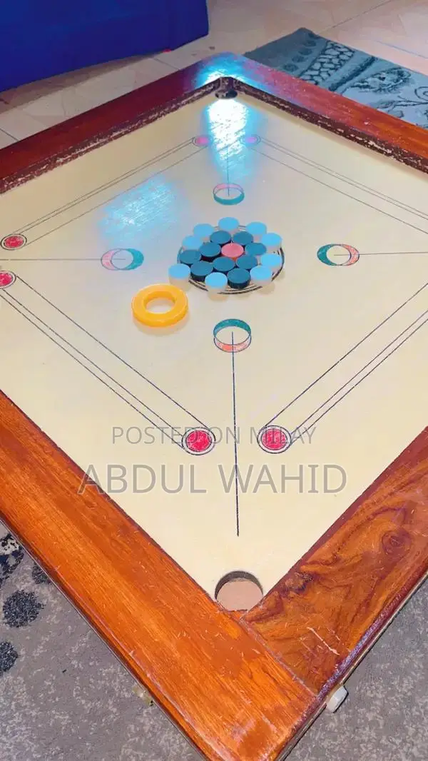 Classic Wooden Carrom Board for Family Game Nights