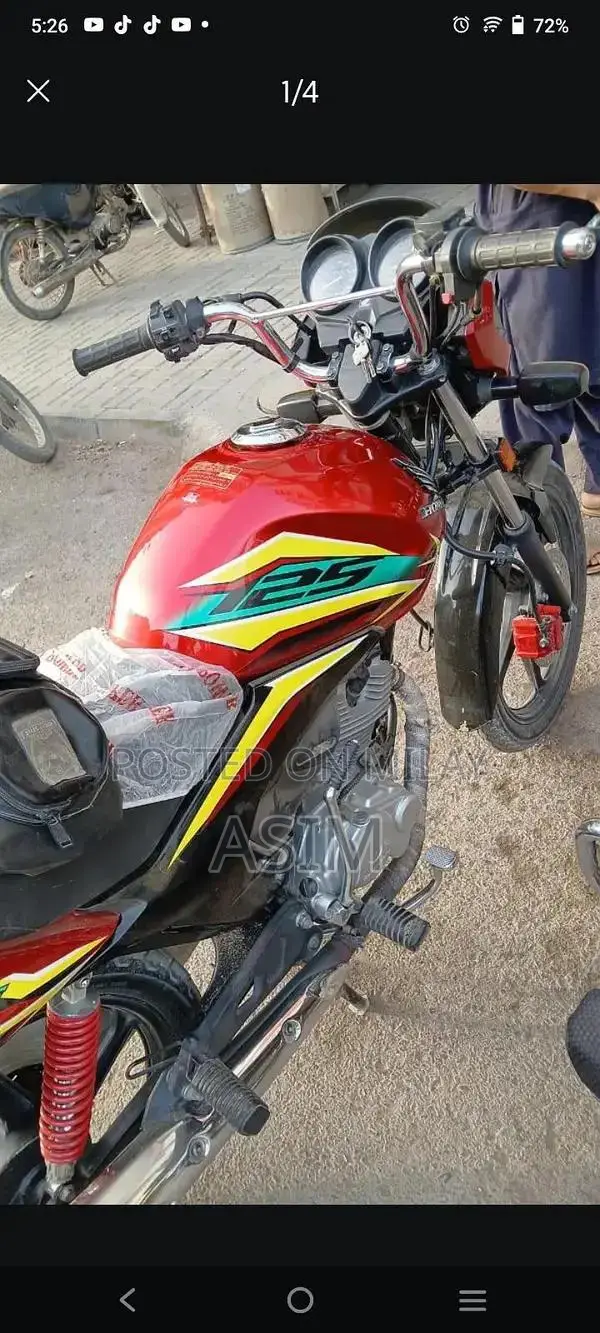 Honda CB125F Motorcycle - Excellent Condition Low Mileage