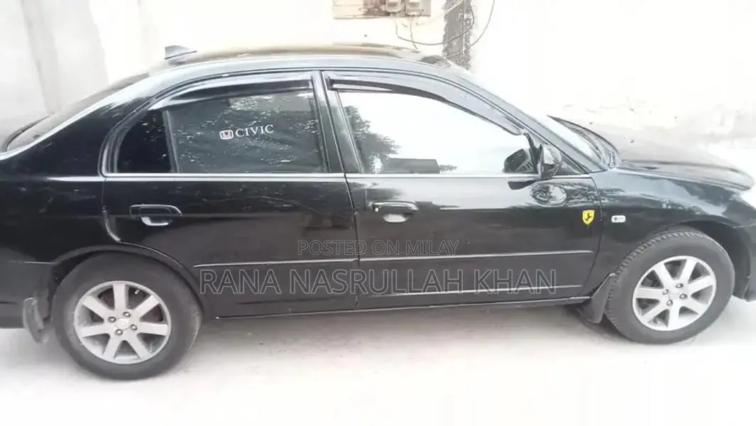 2005 Honda Civic EXi Sedan - Well Maintained Reliable Vehicle