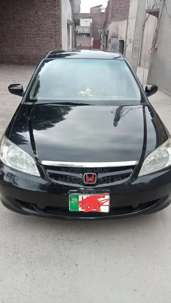 2005 Honda Civic EXi Sedan - Well Maintained Reliable Vehicle