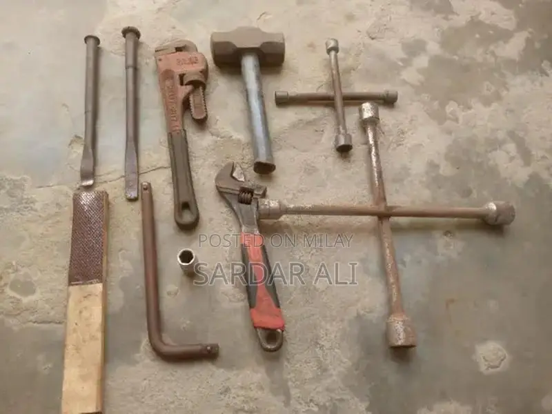 Heavy-Duty Workshop Tools and Equipment Set for Mechanical Work