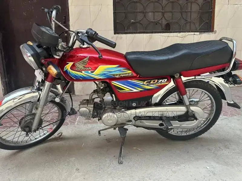 Honda 70 Motorcycle - Low Mileage 2021 Model