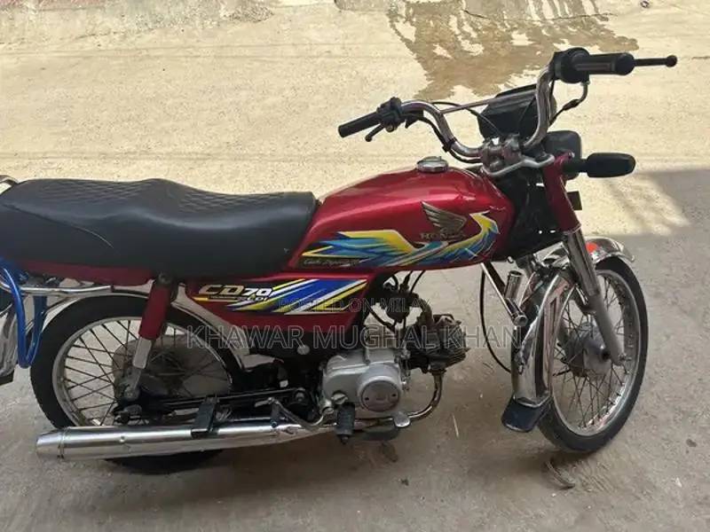 Honda 70 Motorcycle - Low Mileage 2021 Model