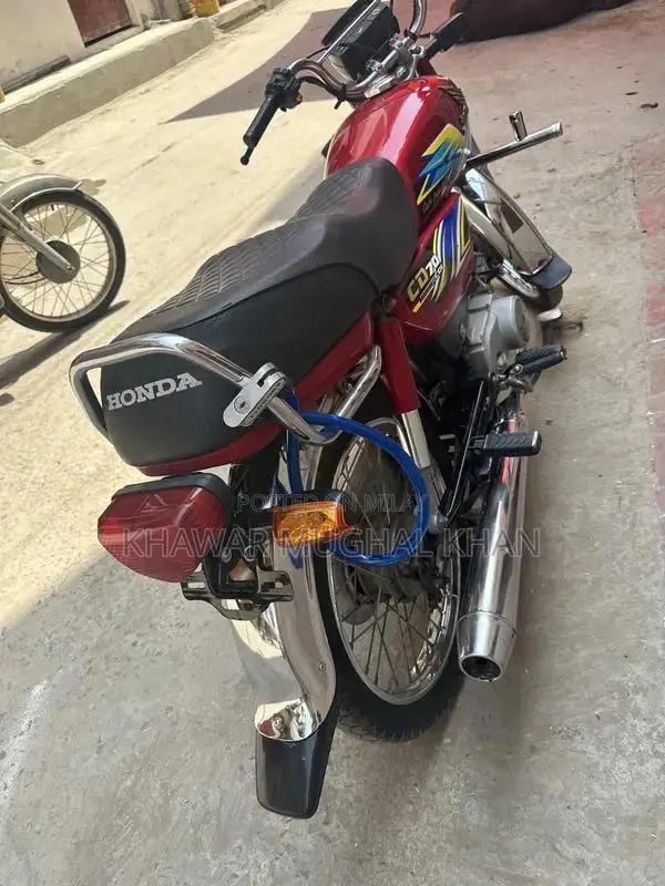 Honda 70 Motorcycle - Low Mileage 2021 Model