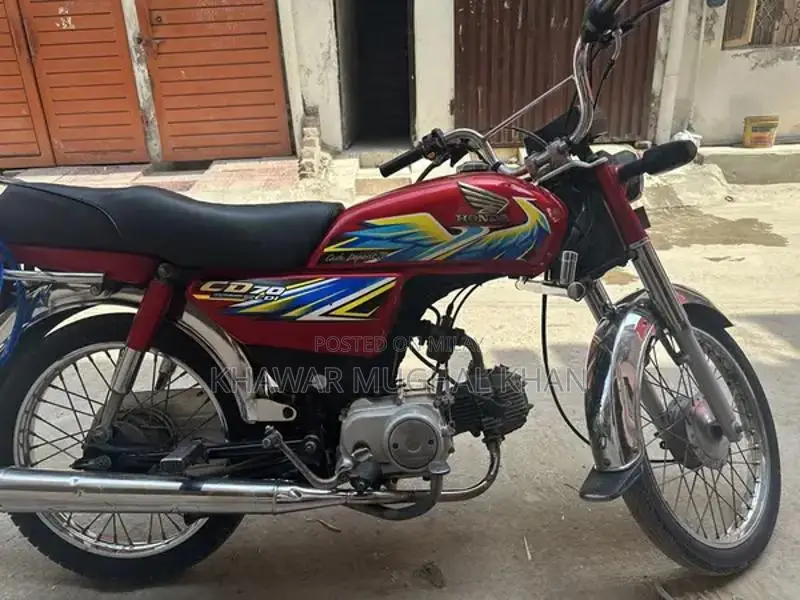 Honda 70 Motorcycle - Low Mileage 2021 Model