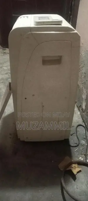 Portable Air Conditioner with Humidifier and Cooling Functions