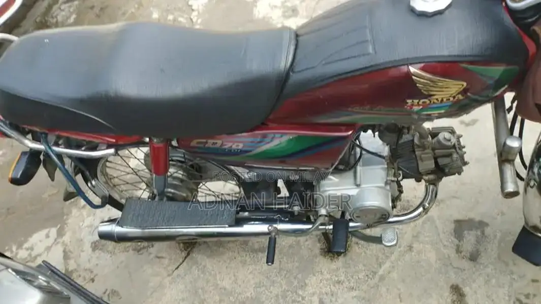 Honda CD 70 Motorcycle - Well-Maintained Classic Bike