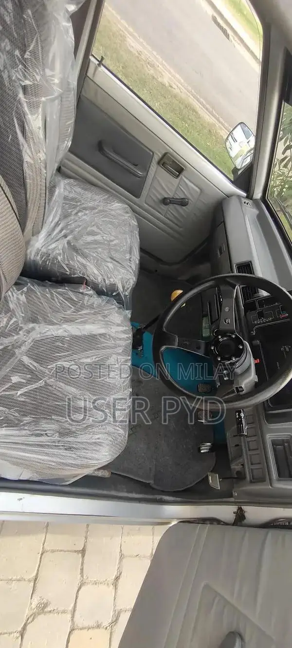 Suzuki Mehran 2005 Compact Sedan