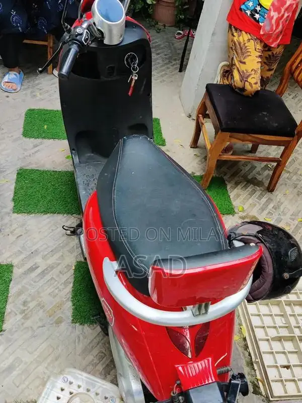 Metro A7 Electric Scooty 2023 - Versatile Urban Mobility Solution