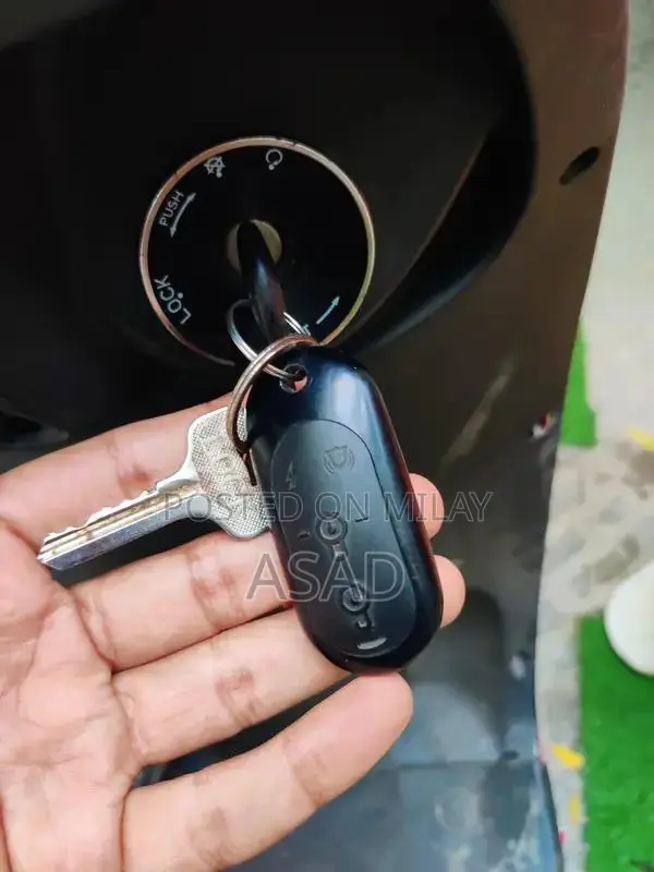 Metro A7 Electric Scooty 2023 - Versatile Urban Mobility Solution