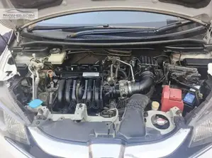 Honda Fit 1.5 Hybrid Pearl White Hatchback