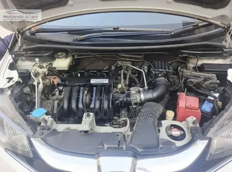 Honda Fit 1.5 Hybrid Pearl White Hatchback