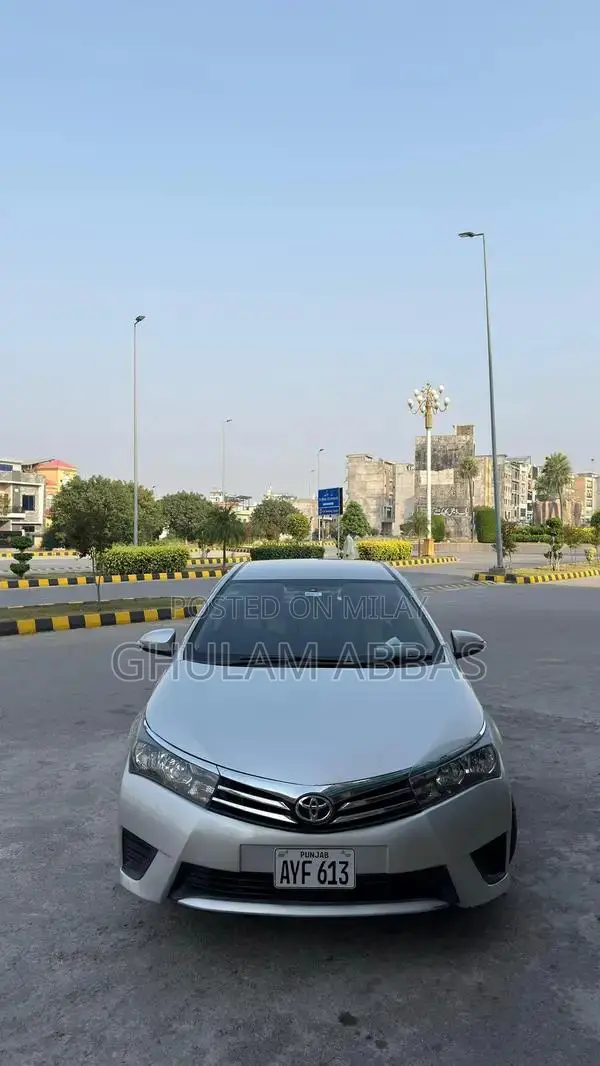 17 Model Sedan Clean Condition Home Used Vehicle