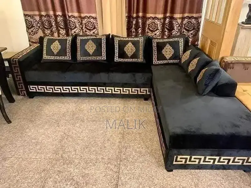 Premium Corner Sofa with Kikker Structure and Color Options