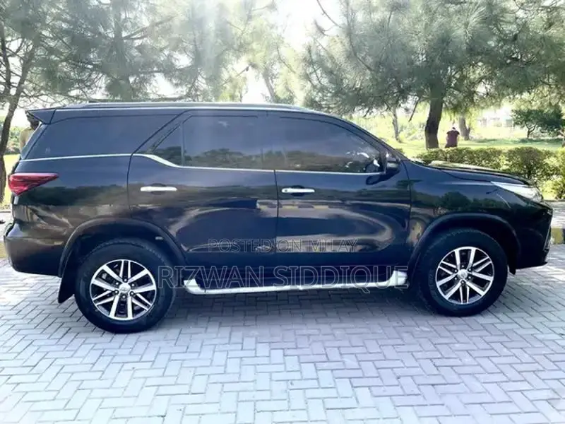 Fortunner V 2020 SUV - Well-Maintained Vehicle