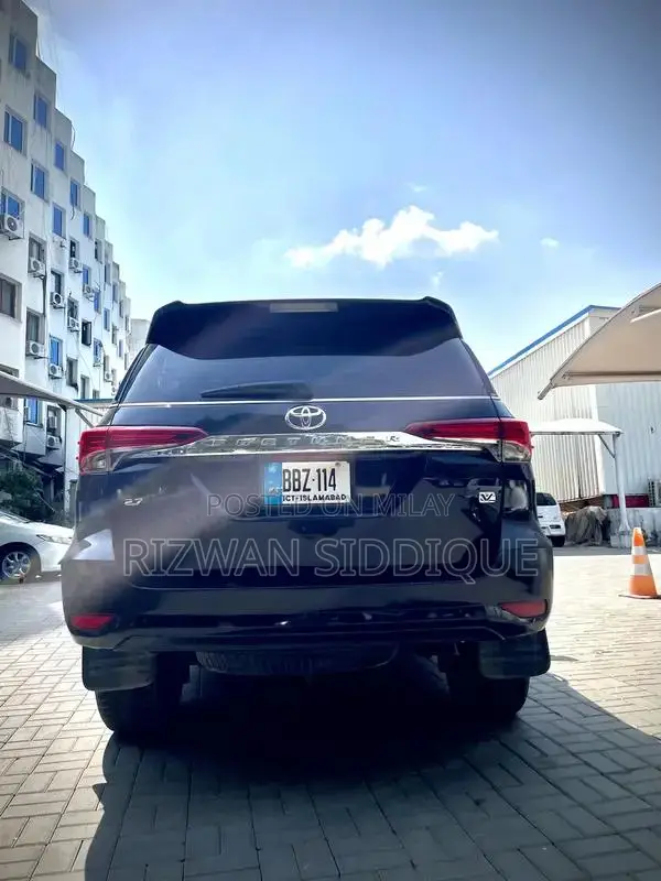 Fortunner V 2020 SUV - Well-Maintained Vehicle