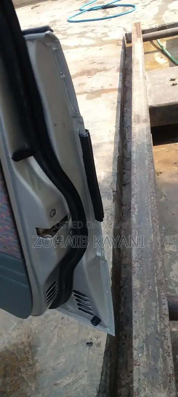 Suzuki Mehran VXR Compact City Car, Reliable Urban Transportation