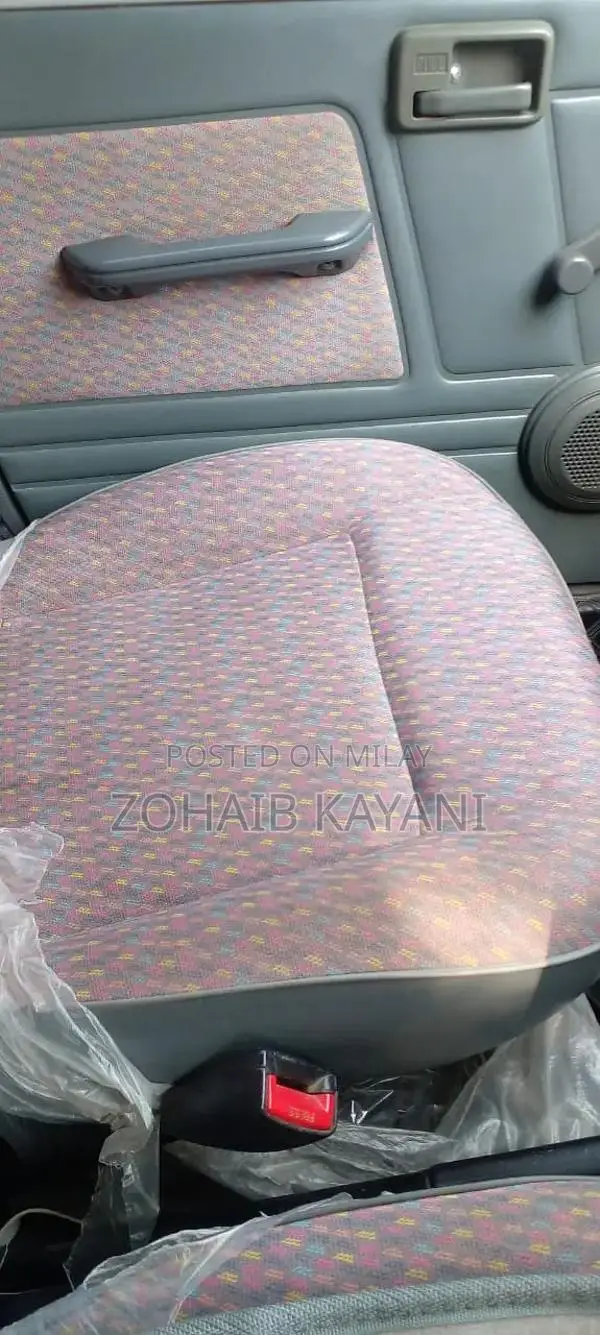 Suzuki Mehran VXR Compact City Car, Reliable Urban Transportation