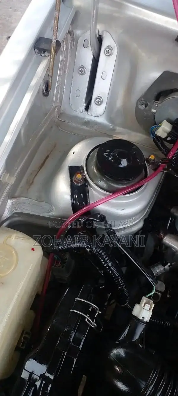 Suzuki Mehran VXR Compact City Car, Reliable Urban Transportation