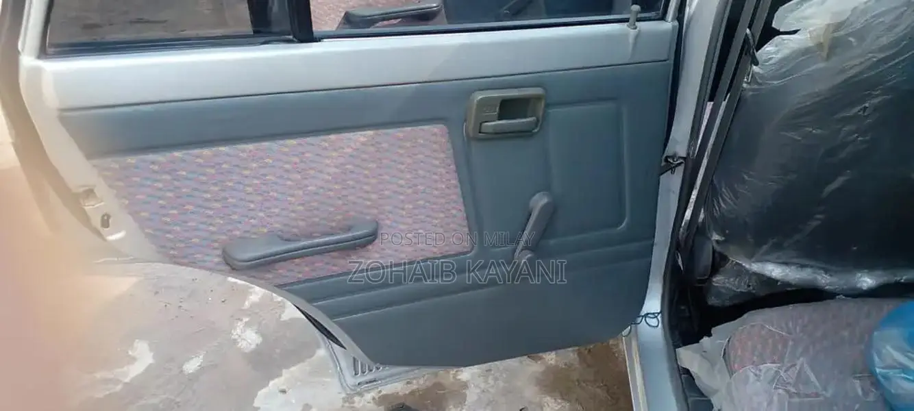 Suzuki Mehran VXR Compact City Car, Reliable Urban Transportation