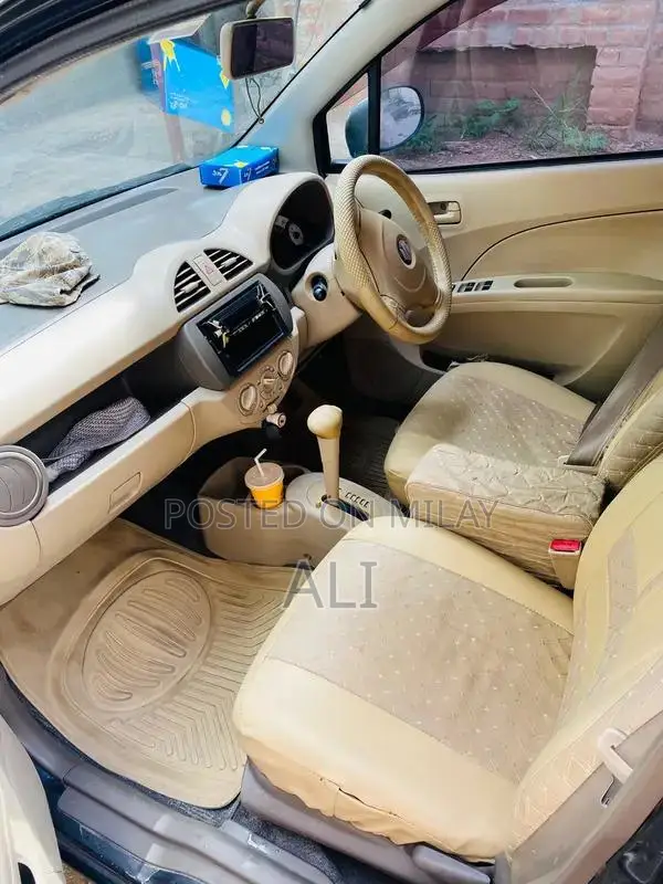 Alto 660cc Japanese Compact Car with Genuine Roof and Pillars