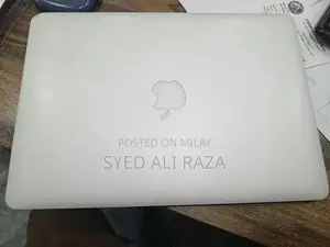 Photo - Apple MacBook Air - 8GB RAM, 121GB Flash Storage, Intel Graphics