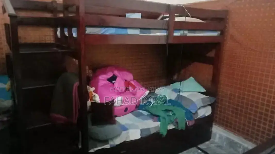 Kids Wooden 3-Tier Bunk Bed with Slide-Out Bed