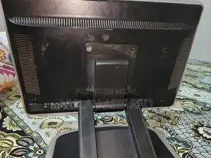 HP w1907 19-inch Widescreen LCD Monitor